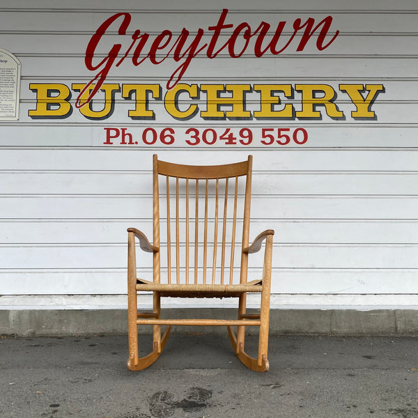 Hans Wegner J16 Rocking Chair