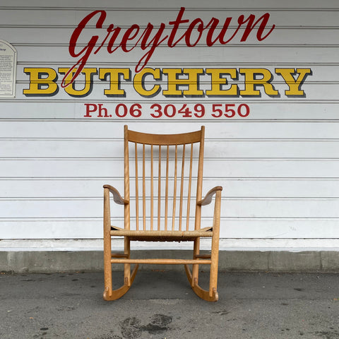 Hans Wegner J16 Rocking Chair