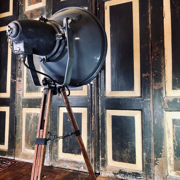 Kong Benjamin Lamp on Home Crafted Tripod