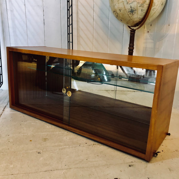 Jon Jansens Floor Stringer Shelves